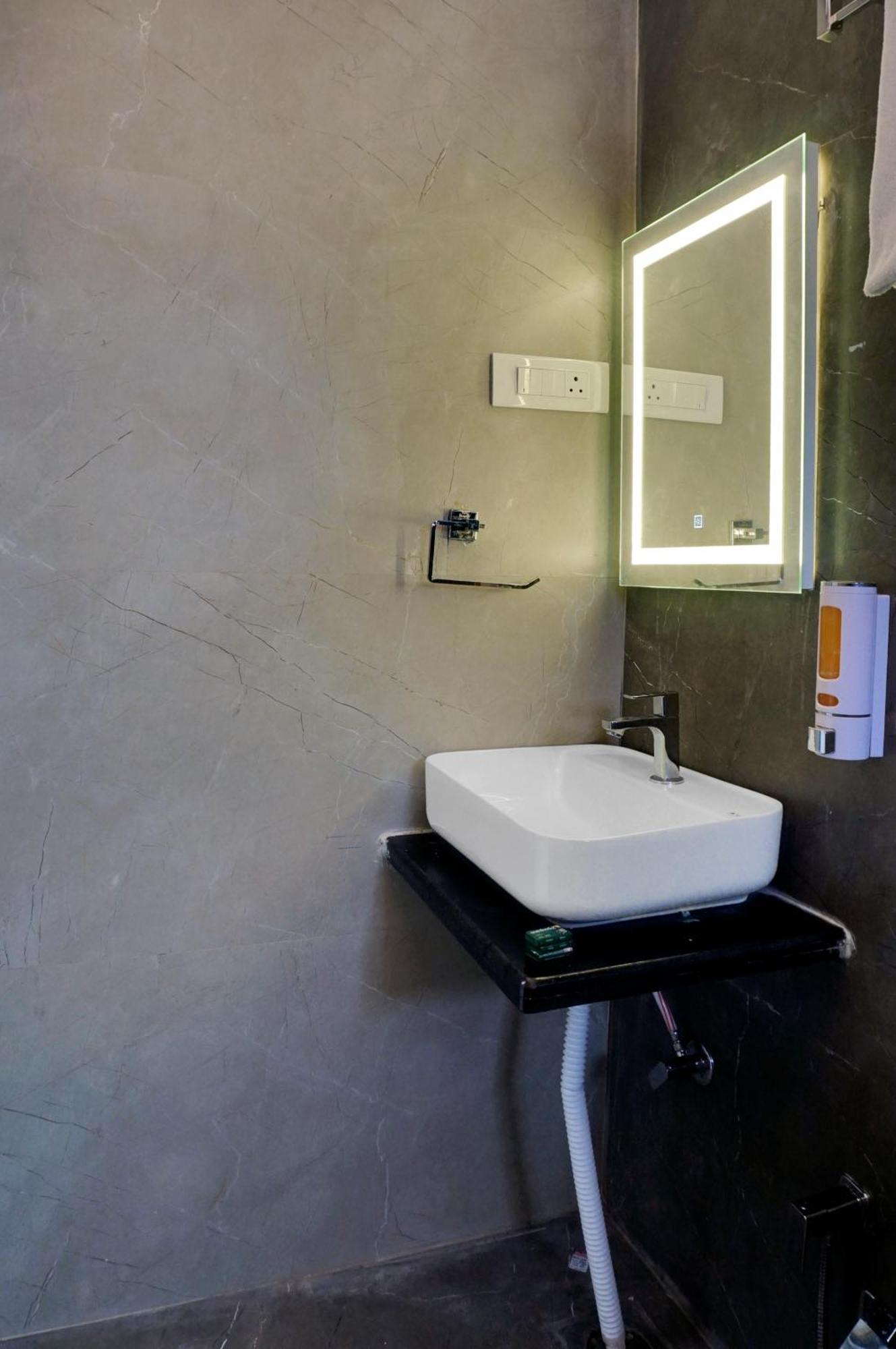 Hotel Sayba Executive Púna Exteriér fotografie